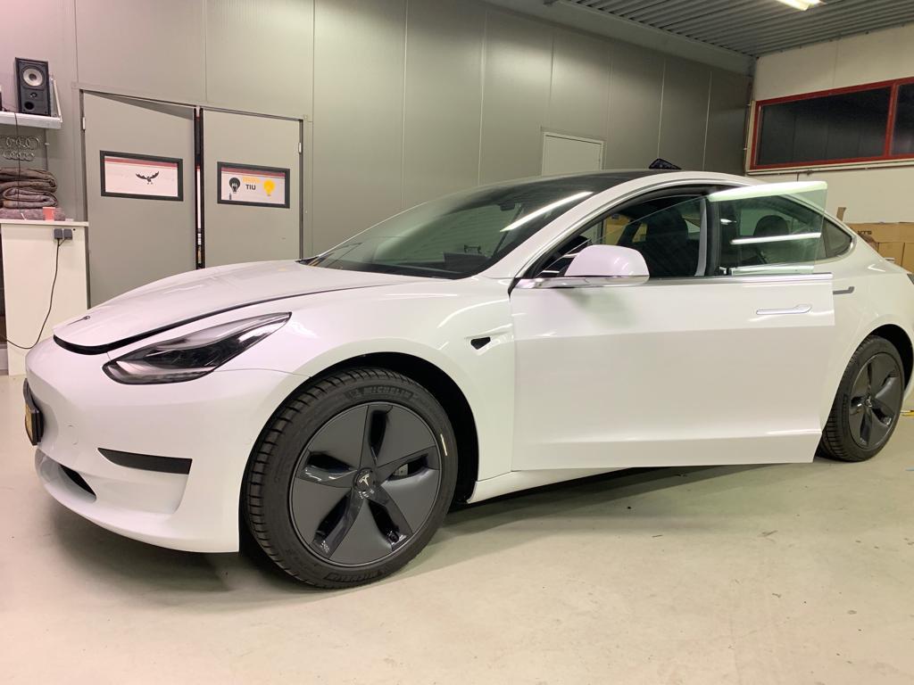 Carwrap voor een Tesla