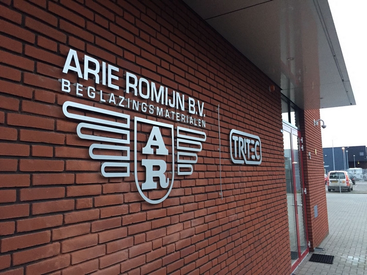 Arie Romijn gevelreclame